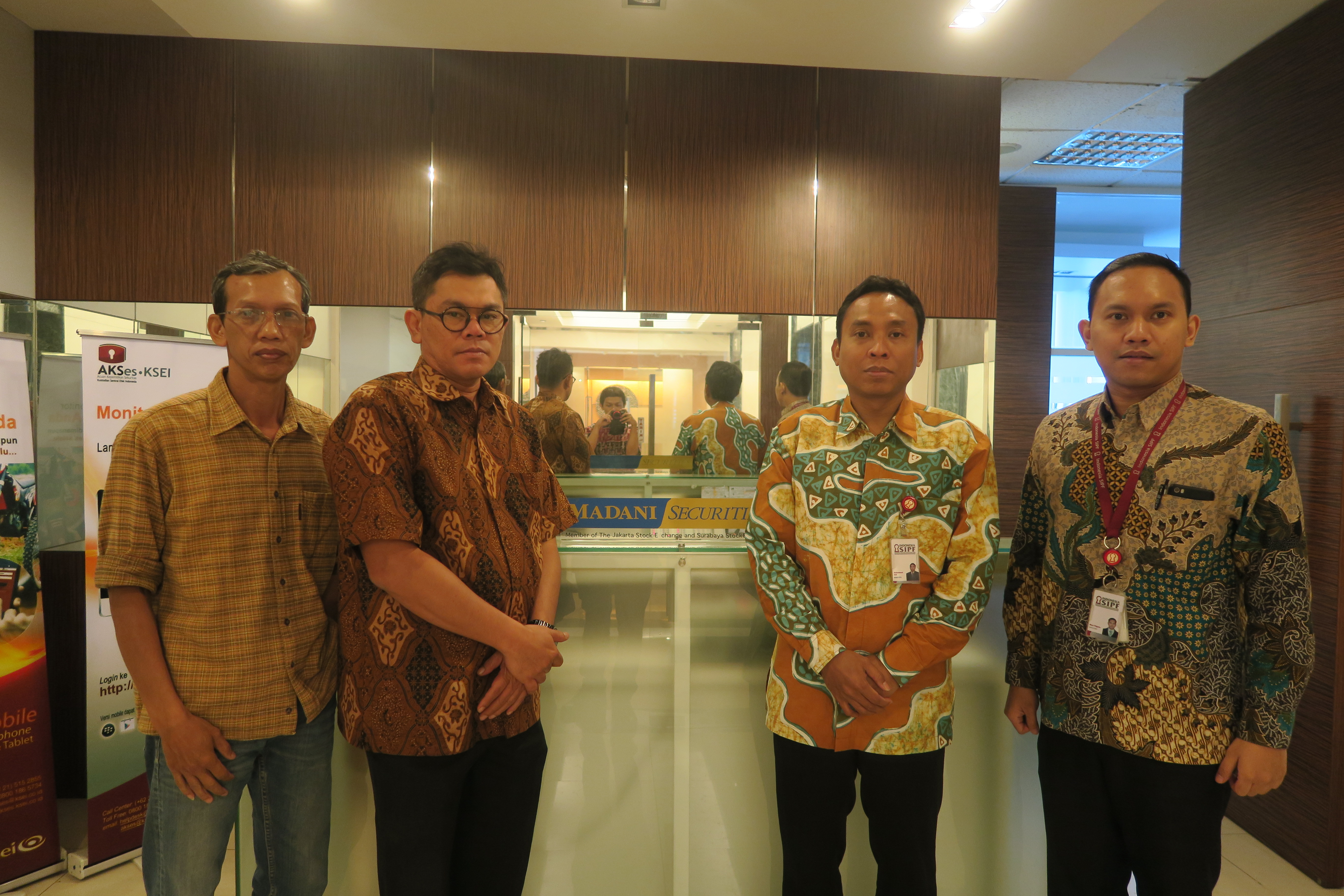 Kunjungan ke PT Madani Sekuritas Indonesia dalam Rangka Sosialisasi Dana Perlindungan Pemodal