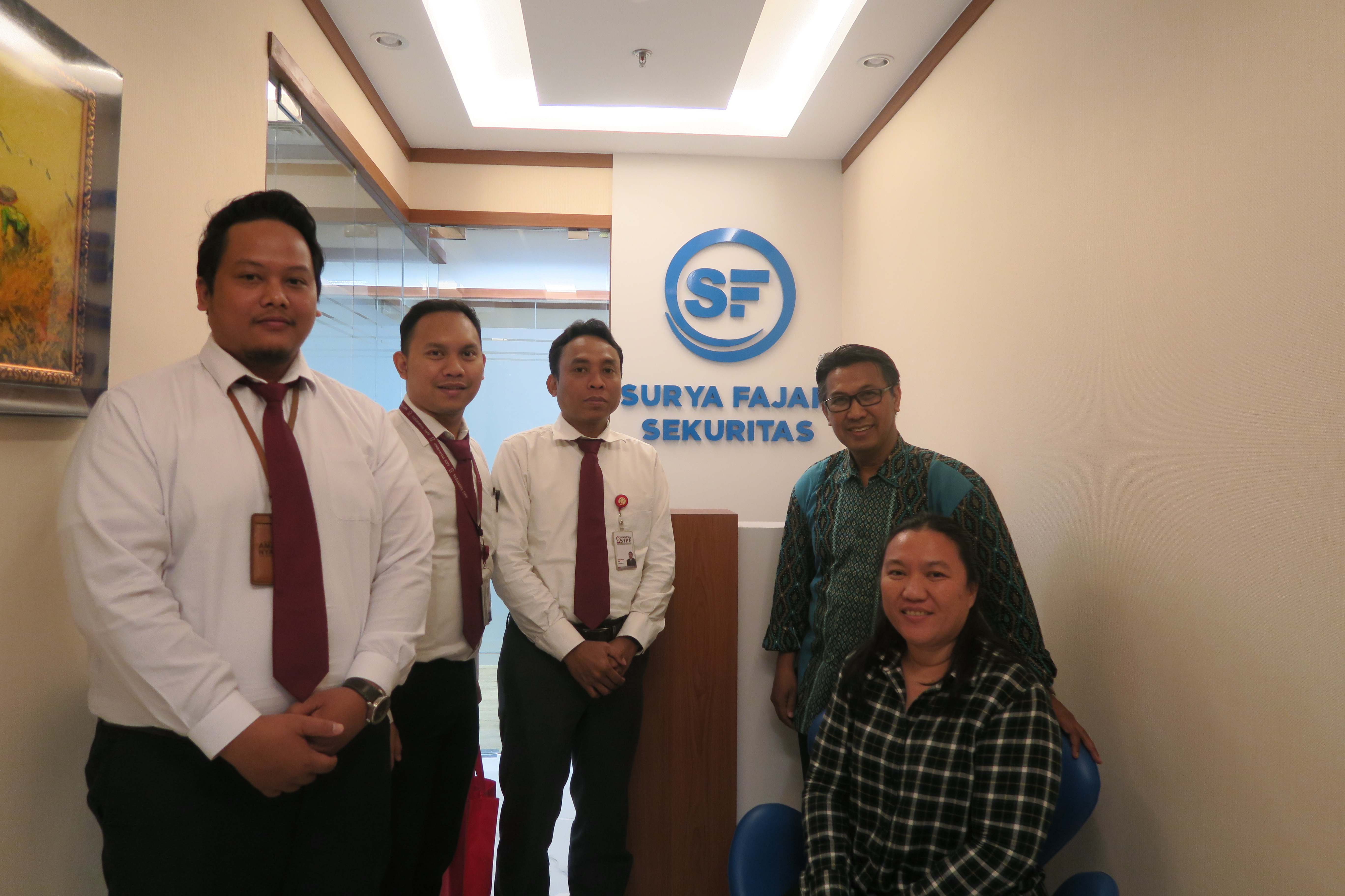 Kunjungan ke PT Surya Fajar Sekuritas dalam Rangka Sosialisasi Dana Perlindungan Pemodal